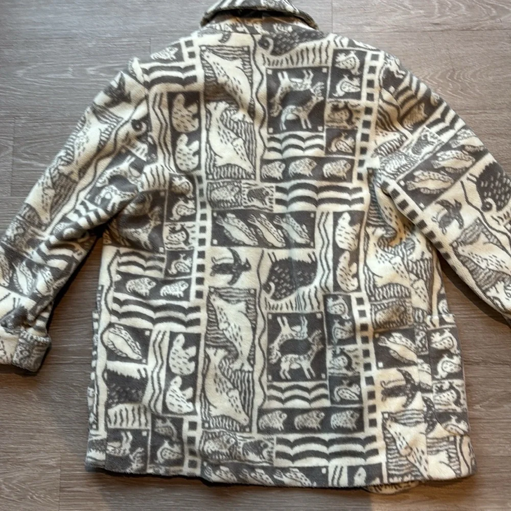 Vintage Nordstrom Fleece 2-Button Coat Artic Animals Cream Ivory Gray Size M - Picture 5 of 5